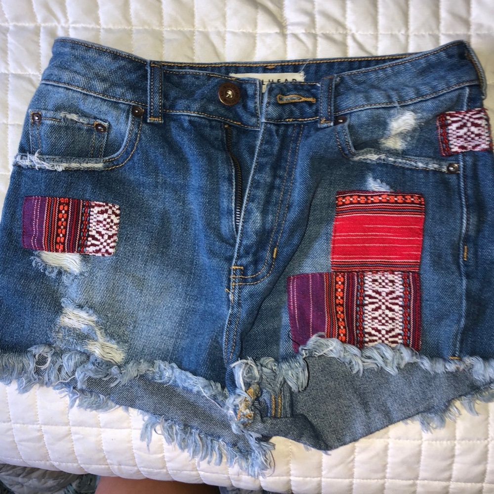 bullhead denim patched jean shorts